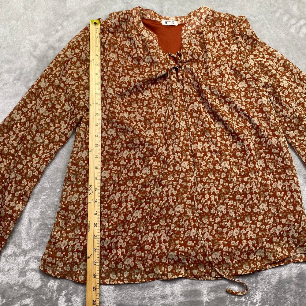 West K Jessica Rust Orange Floral Ditsy Print Tie Neck Bell Sleeve Blouse Sz L‎ - Picture 2 of 8